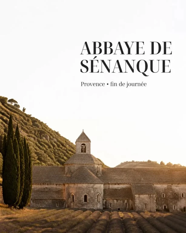 Abbaye de Sénanque près de Gordes plus beaux villages du monde dans un vallon provençal
